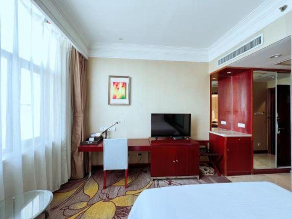 Qingdao Blue Horizon Hotel Licang Esterno foto