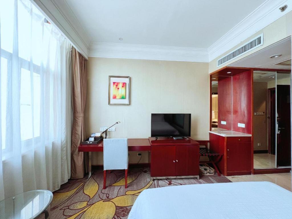 Qingdao Blue Horizon Hotel Licang Esterno foto