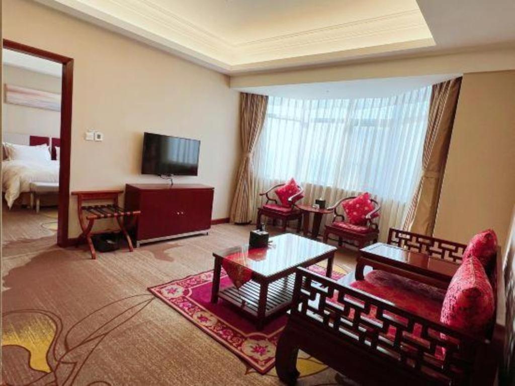 Qingdao Blue Horizon Hotel Licang Esterno foto